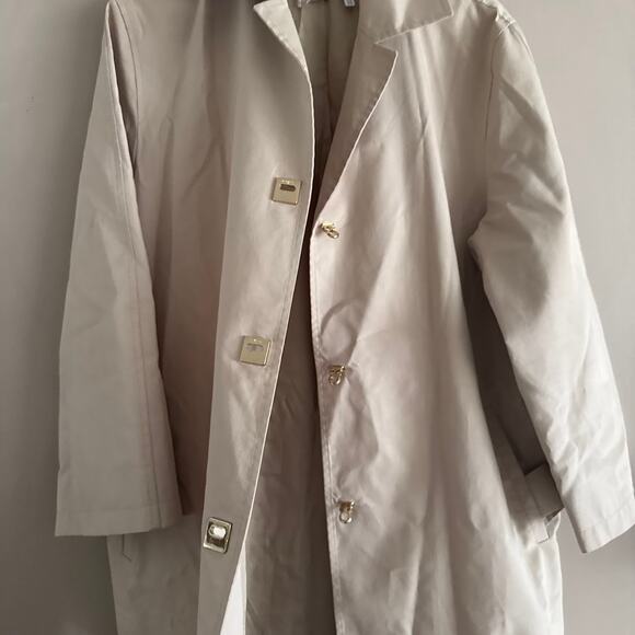 Salvatore Ferragamo Vtg Beige Single Breasted Trench Coat Gancio Buttons Size 12 - Picture 7 of 10